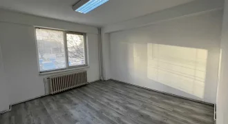 Apartament , central , zona Poli 2/ centru/ 2 camere
