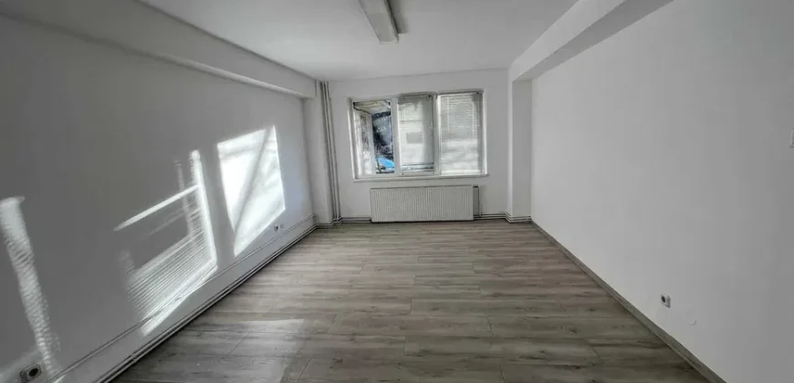 Apartament , central , zona Poli 2/ centru/ 2 camere