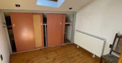 Casa, singur in curte , Bulevardul Cetatii